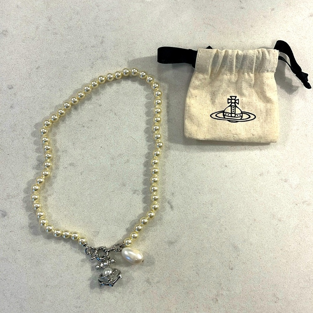 Vivienne Westwood pearl choker necklace